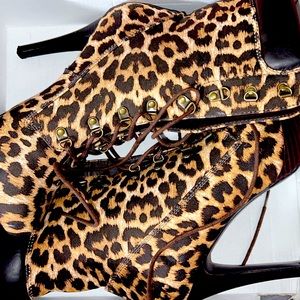 Stiletto Leopard Boots High fashion Size 10 worn 1X Maker Shoe Dazzle